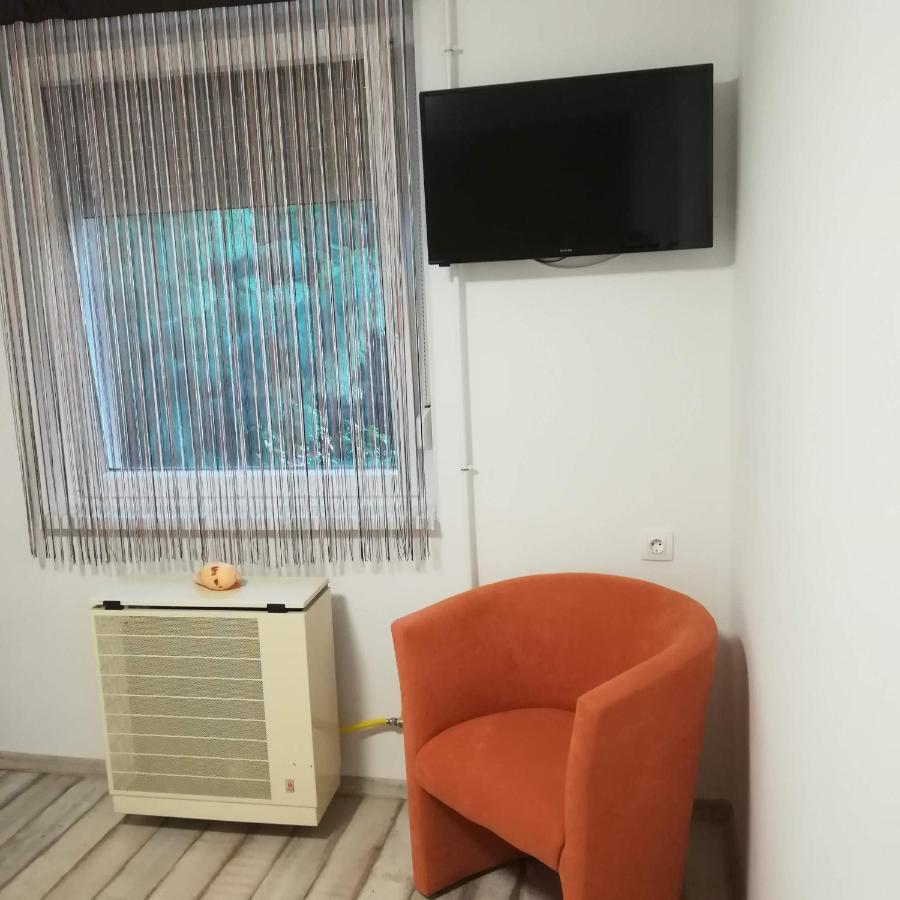 Golden Apartman โอโรชาซา ภายนอก รูปภาพ